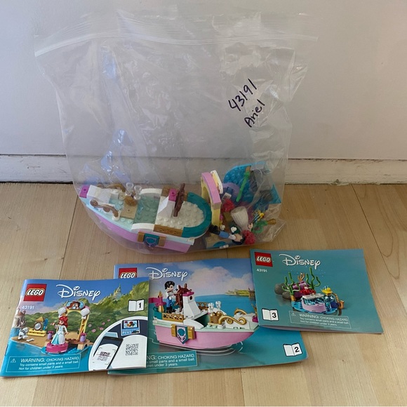 Lego Ariel boat set 43191 - Picture 1 of 1